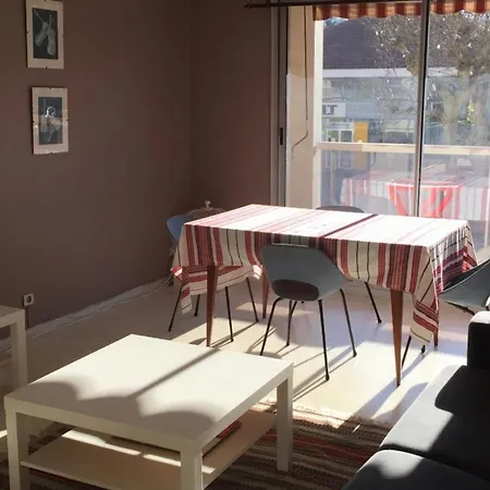 Apartman Bright Apt With Balcony In Arcachon
